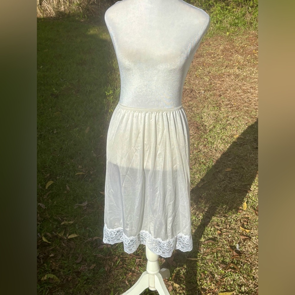 Vintage Sears Half Slip Skirt Size Medium Lace Trim Split Up Middle Back
